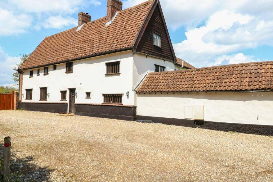 WATERLOO PLACE ALL UNITS, Character Holiday Cottage In Banham