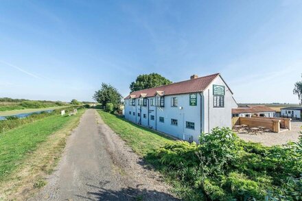 Stunning two bed lodge with hot tub