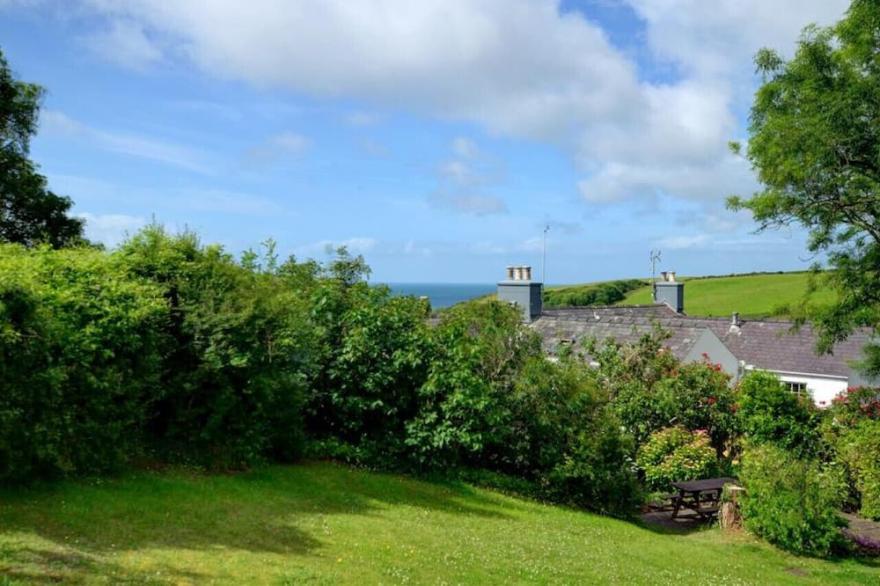 Curlew Cottage - Four Bedroom House, Sleeps 7