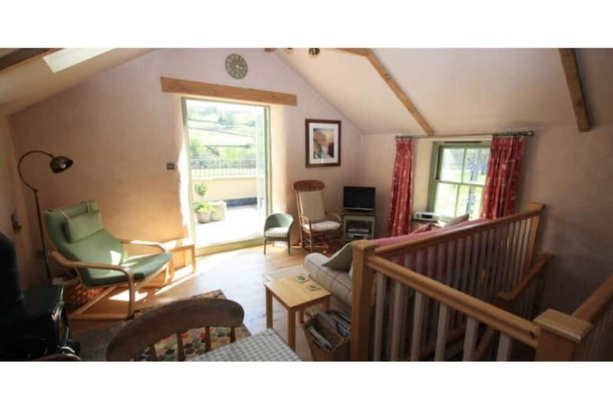8430499, Swallows Byre
