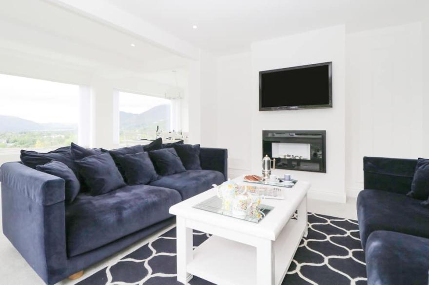 THE VIEW, pet friendly, character holiday cottage in Keswick