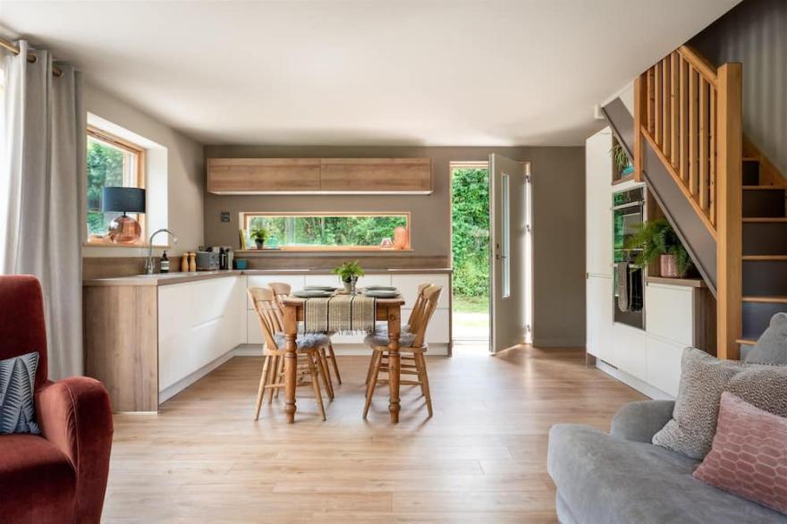 Sunnybrook - Carbon-neutral eco house near beach