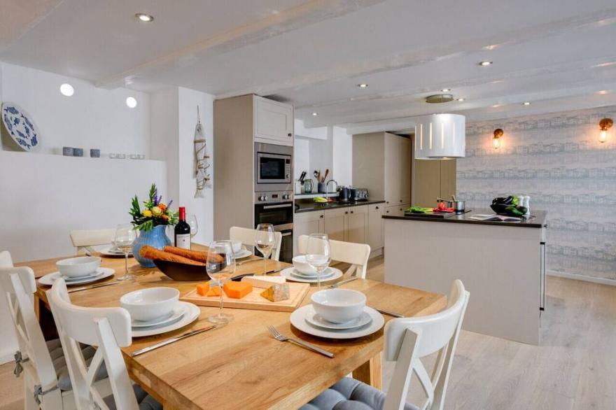 Sail Loft Studio - Three Bedroom Apartment, Sleeps 6