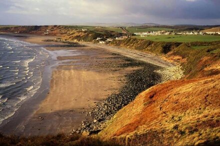 Delighful, Cosy Caravan with Sea View in Monreith