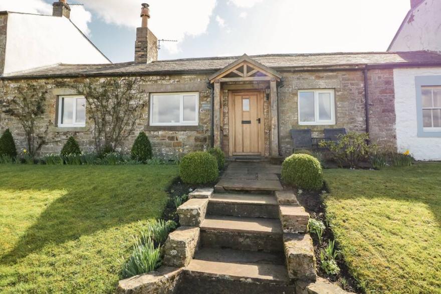 SOLPORT VIEW COTTAGE, pet friendly in Brampton, Cumbria