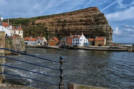 2 bedroom accommodation in Staithes near Whitby