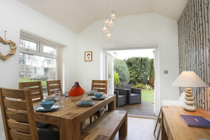 BAY VIEW - BENLLECH, family friendly in Benllech