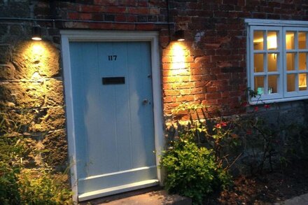 Beautiful rural cottage on Dorset/Wiltshire border