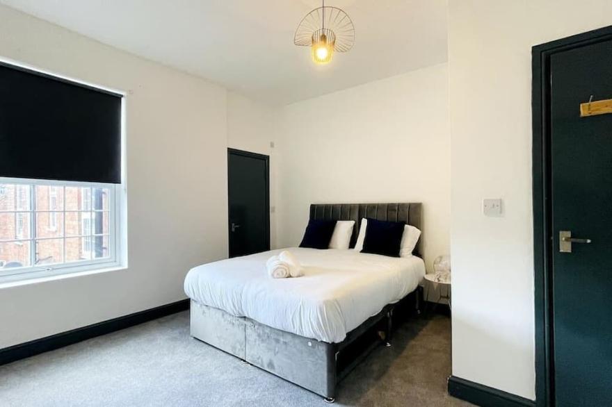 Luxury Apartment in Leicester City- Free Parking