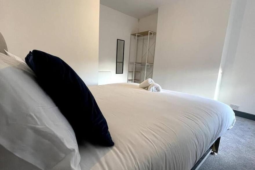Luxury Apartment in Leicester City- Free Parking