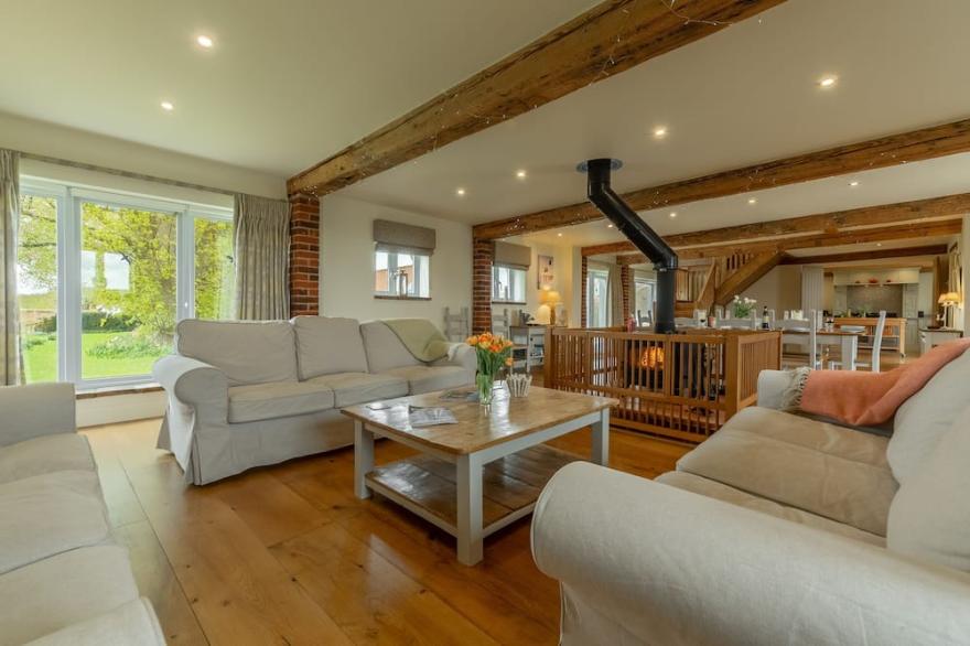 A fabulous, stand out conversion of a 19th century barn enjoying wonderful open rural views that ext