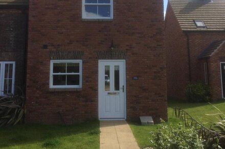 Rodgers' Retreat, The Bay, Filey, Pet friendly with Pool