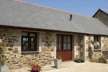 Cowslip is a lovely 2 bedroom barn conversion with garden, super views and just 2 miles to the nearest beach.