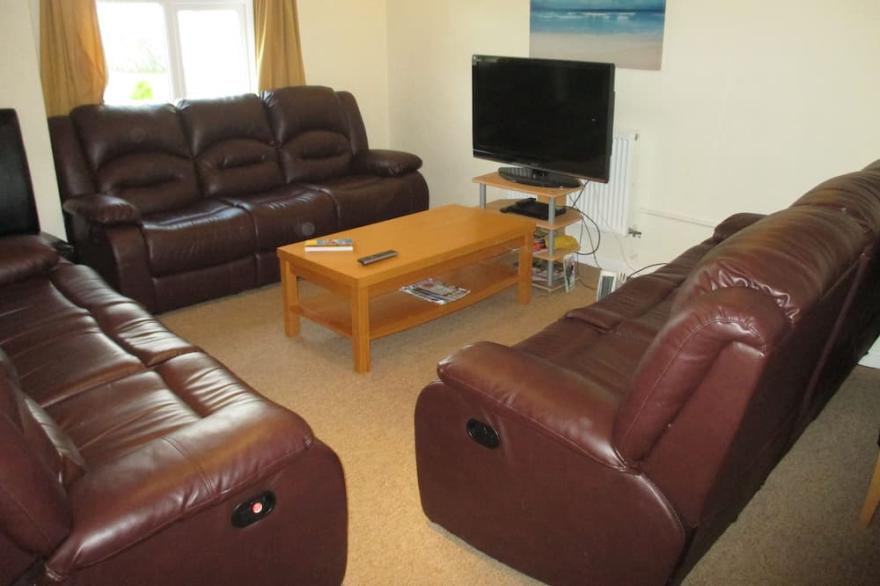 Stunning 4 Bedroomed Villa Located On Atlantic Reach, Newquay With Wifi