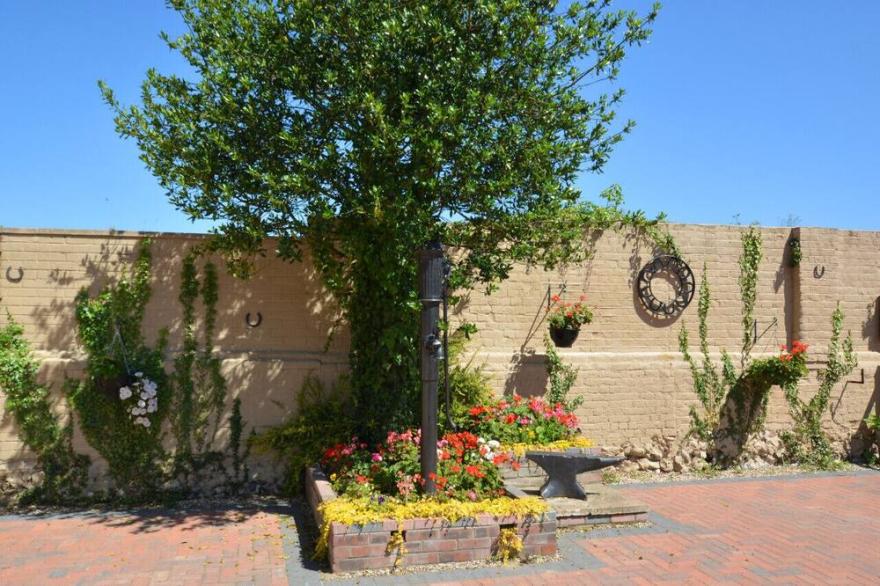 Anvil Cottage - One Bedroom House, Sleeps 2