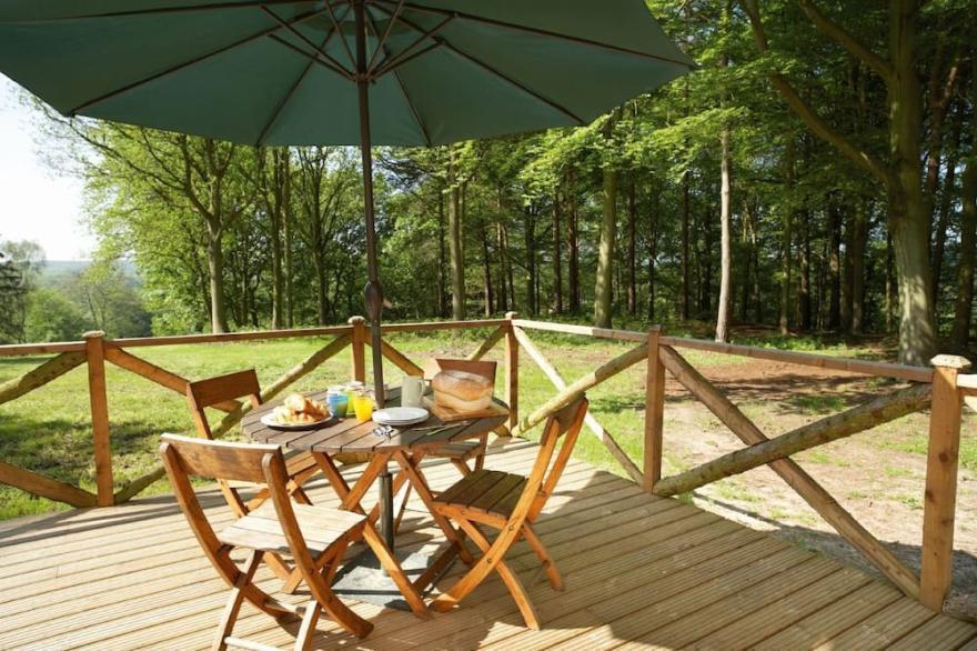 Deerpark Lodge Sleeps Six People And Is Perfect For A Quiet Getaway. Dog-Friendly.