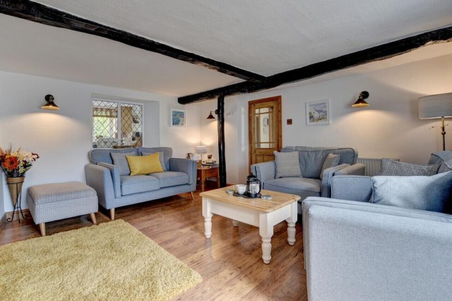 Hope Cottage - Two Bedroom House, Sleeps 4