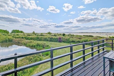 Idyllic spot in Emsworth sailing village.