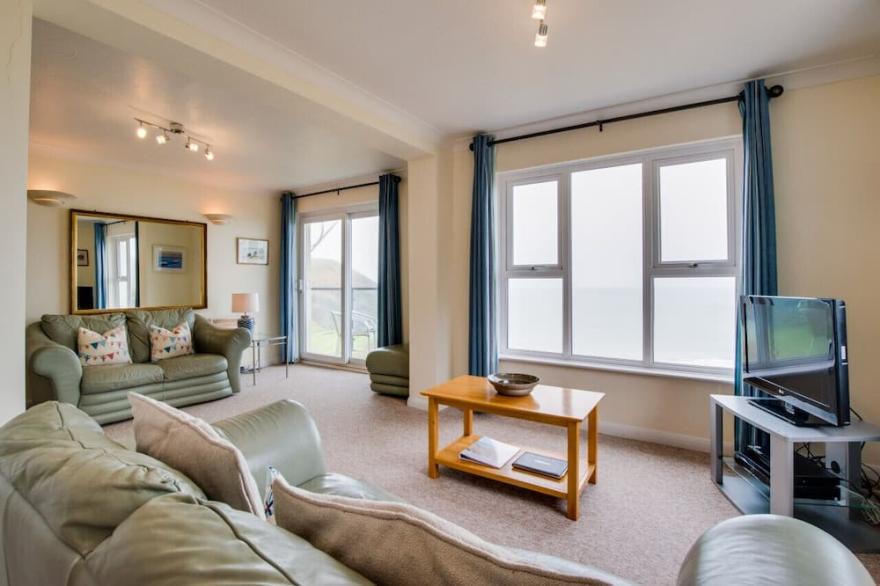 flat 18 clifton court