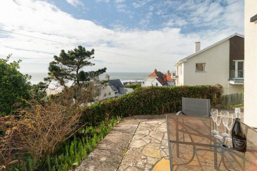 Francis Cottage - Three Bedroom House, Sleeps 6