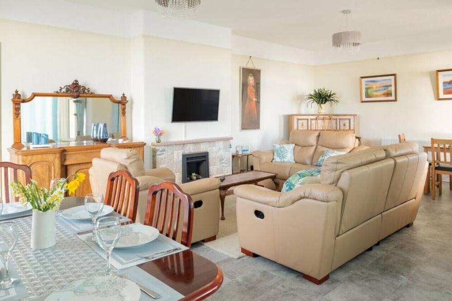 Francis Cottage - Three Bedroom House, Sleeps 6