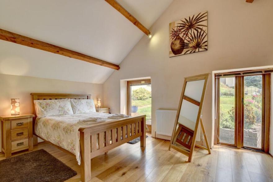 Cider Pound - Two Bedroom House, Sleeps 4