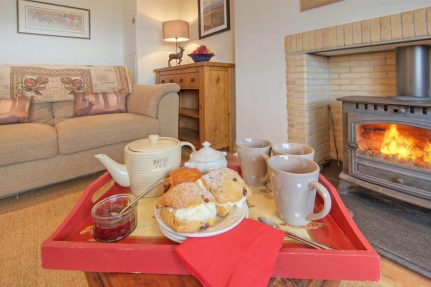 THREE ACRE COTTAGE - peaceful, rural location with impressive views
