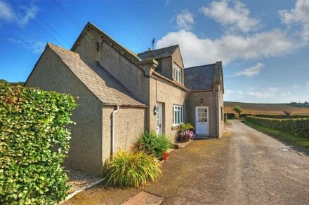 THREE ACRE COTTAGE - peaceful, rural location with impressive views