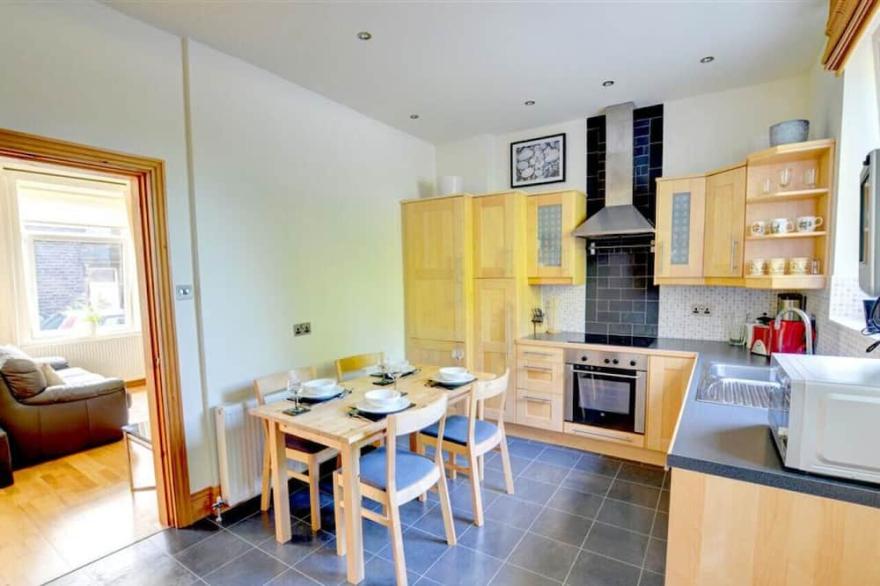 Southey Street - Two Bedroom House, Sleeps 4