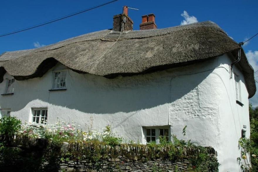 Monks Cottage - Three Bedroom House, Sleeps 4