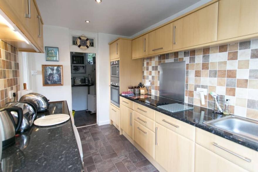 The Magazine - Two Bedroom House, Sleeps 4