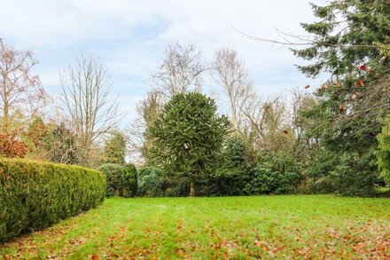 THE ANNEX AT 60 RECTORY LANE, with a garden in Poringland