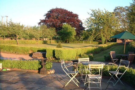 Duken Courtyard Cottage self catering holiday cottage in glorious countryside