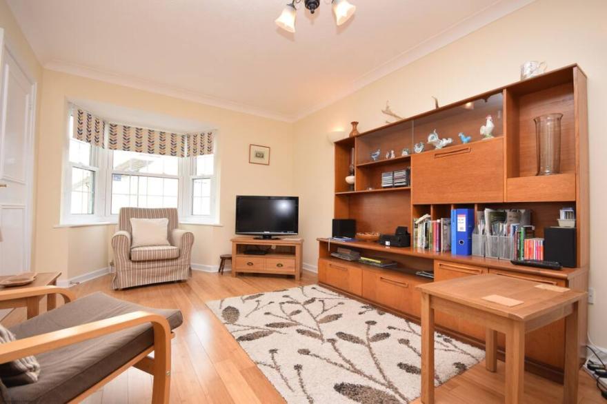 Cosy holiday home in a quiet area of Midhurst, West Sussex.