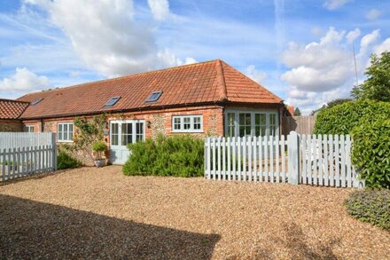 David's Barn - Two Bedroom House, Sleeps 4