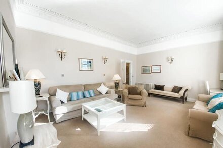 Sandmill, Murray Park -  a townhouse that sleeps 6 guests  in 3 bedrooms