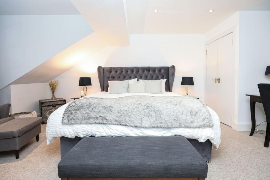 Penthouse Apartment On Royal Mile | Three Bed