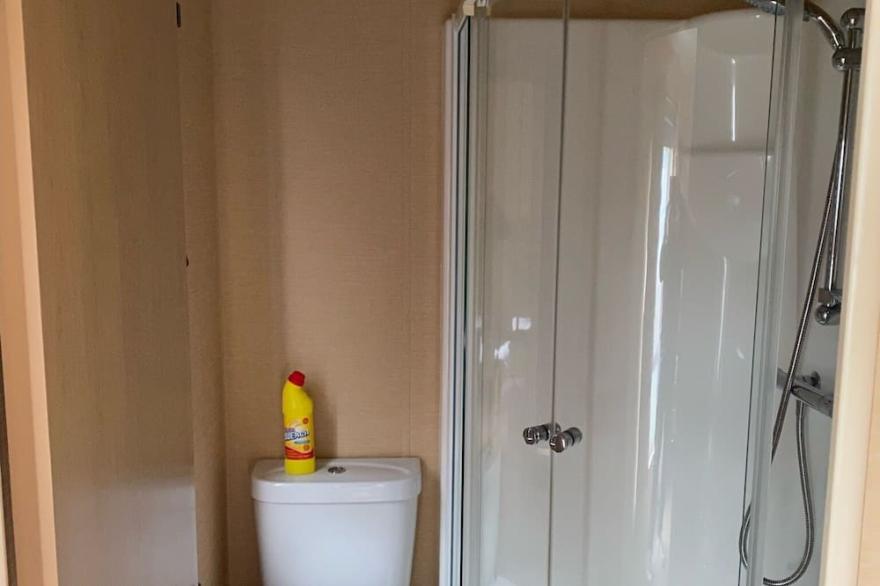 Luxury Lodge sleeps 5  Burgh Castle <br>Great Yarmouth <br>Norfolk
