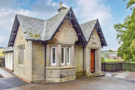 2 bedroom accommodation in Linlithgow