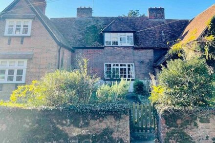 A quirky character cottage on the edge of the New Forest