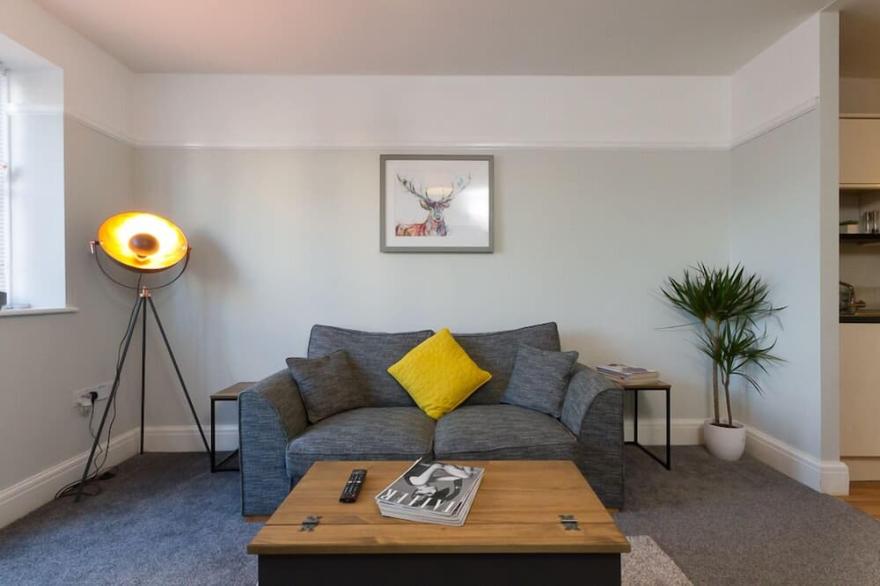 Hoe Hideaway With Free Parking (Professionally Cleaned/Sanitised)
