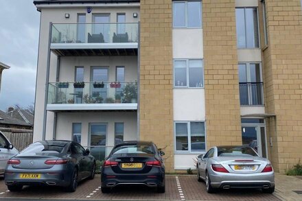 2 bed new build ground floor flat in town centre location in Prestwick, close to popular pubs, re...