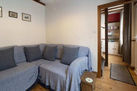 Ethelbert Cottage - Cosy seaside retreat in the heart of Broadstairs