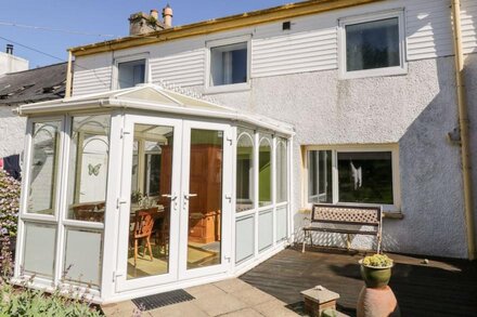 OTTERS HOLT, pet friendly, character holiday cottage in Stranraer