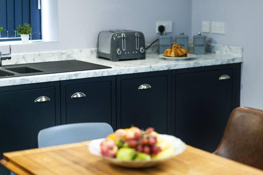 BOOTique House - Luxury Group Accommodation for 12
