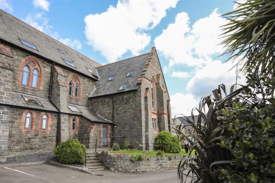 DINLLE, Country Holiday Cottage In Criccieth