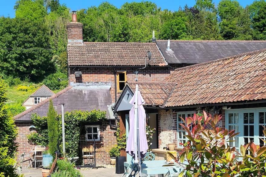 A Very English Village - Escape The Ordinary - Old Riverside Inn