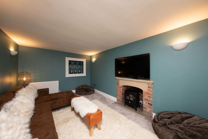 Stunning three bedroom farmhouse