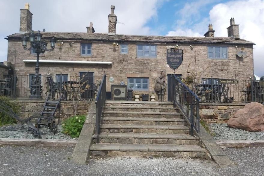 Apartment set in 5 acres near Buxton