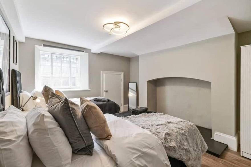 The Perfect 2 Bed Apartment in Yorkshire - Parking